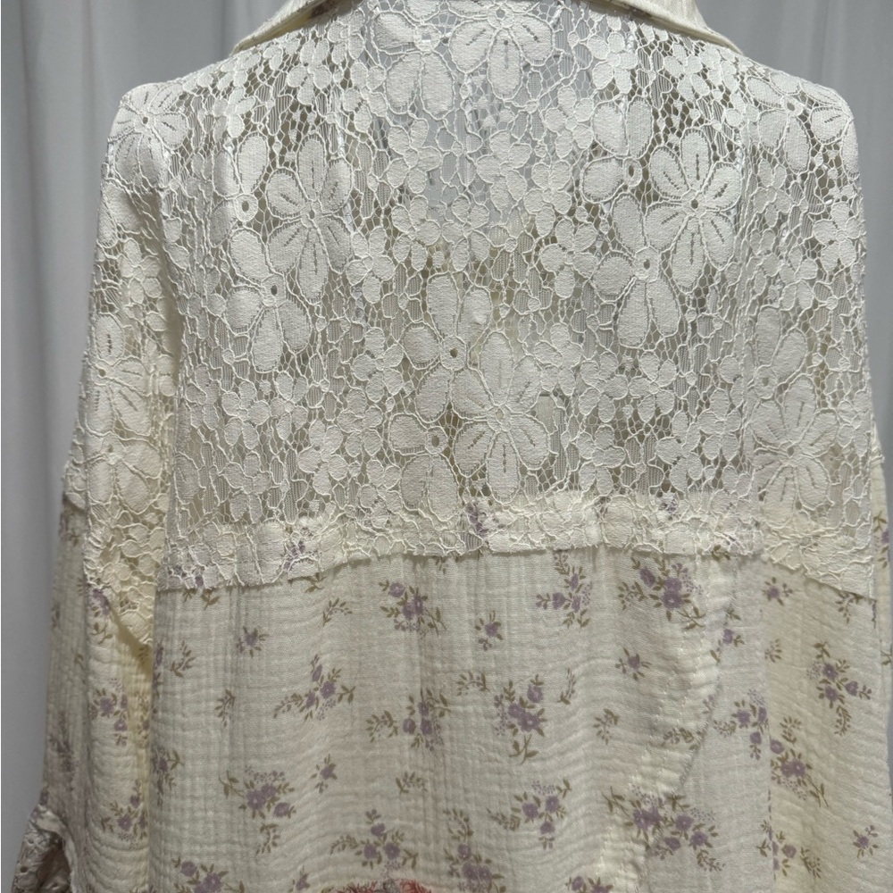 POL Floral Lace Shirt Jacket - Picture 6 of 9